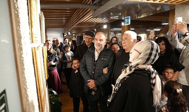 Konya Büyükşehir “Ebru Talebeleri ile Ebru" Sergisine Ev Sahipliği Yapıyor Konya Büyükşehir “Ebru Talebeleri ile Ebru" Sergisine Ev Sahipliği Yapıyor
