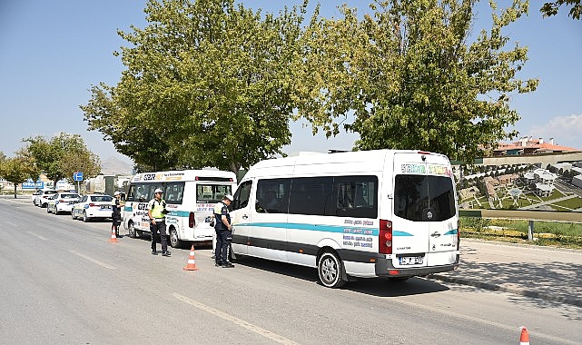 Konya Büyükşehir Zabıtası Toplu Taşıma Denetimlerini Sürdürüyor Konya Büyükşehir Zabıtası Toplu Taşıma Denetimlerini Sürdürüyor