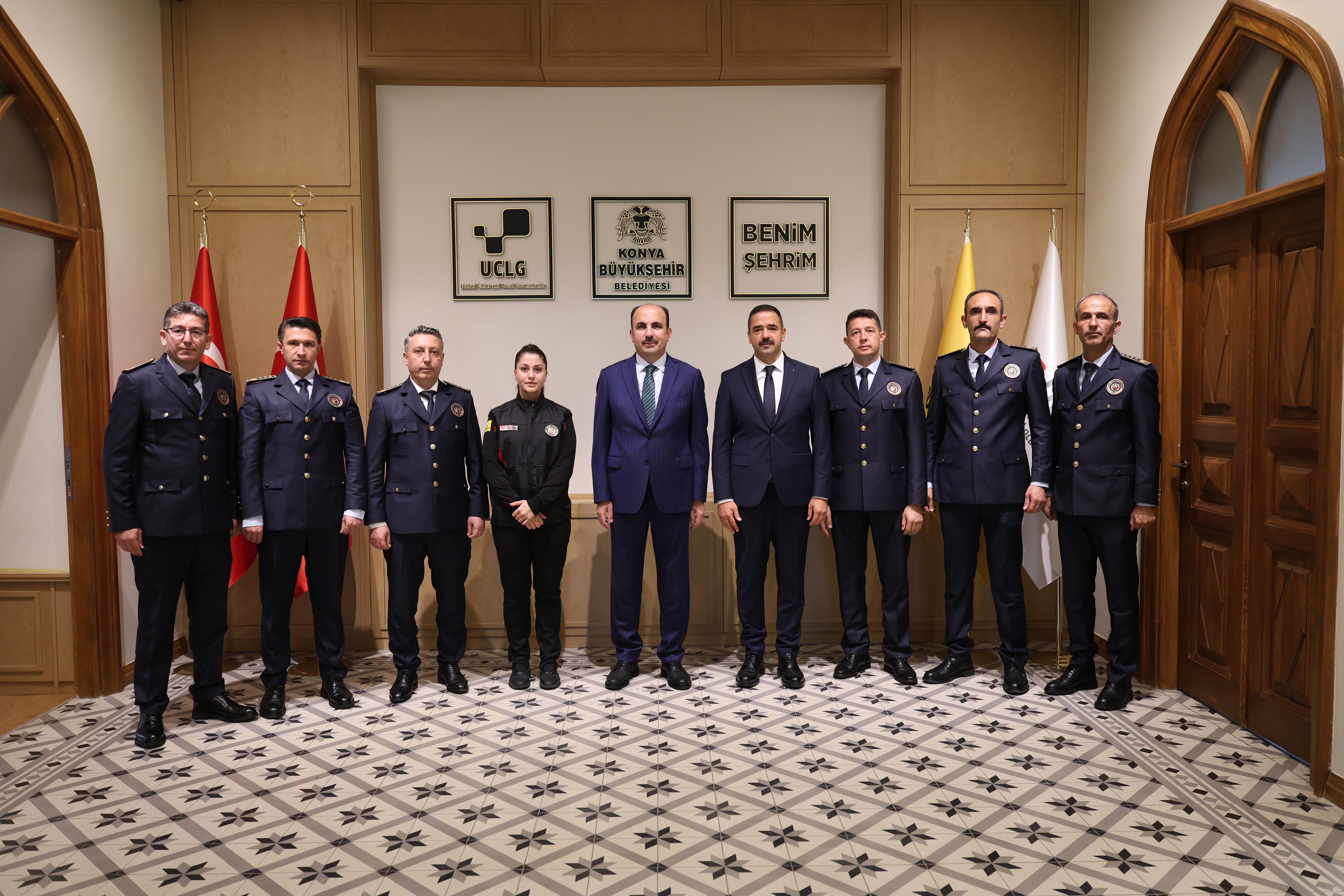 Konya İtfaiye Teşkilatı’ndan Başkan Altay’a ziyaret Konya İtfaiye Teşkilatı’ndan Başkan Altay’a ziyaret