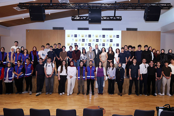 “Konya’dan COP31’e: Gençlerle İklim Eylemi” programı düzenlendi “Konya’dan COP31’e: Gençlerle İklim Eylemi” programı düzenlendi