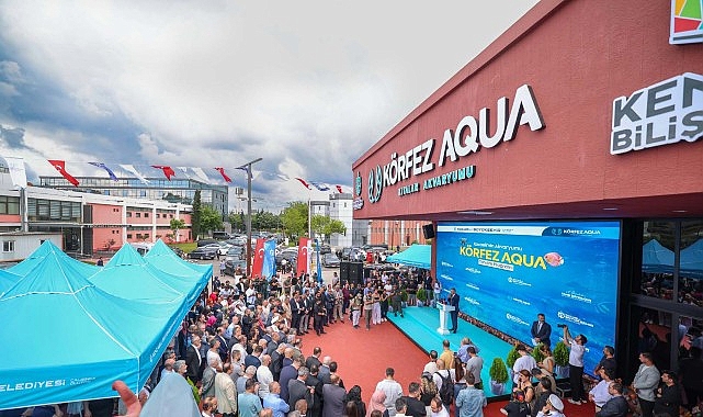 Körfez Aqua 7'den 70'e herkesi büyüledi Körfez Aqua 7'den 70'e herkesi büyüledi