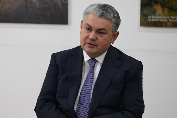 Kosherbayev, CICA Genel Sekreteri Sarybay’a Barys Nişanı takdim etti Kosherbayev, CICA Genel Sekreteri Sarybay’a Barys Nişanı takdim etti