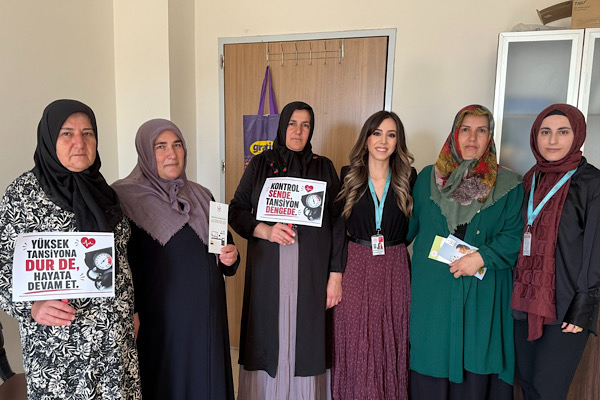 Kozluk'ta Halk Sağlığı Haftası kapsamında sağlık farkındalığı etkinliği düzenlendi Kozluk'ta Halk Sağlığı Haftası kapsamında sağlık farkındalığı etkinliği düzenlendi