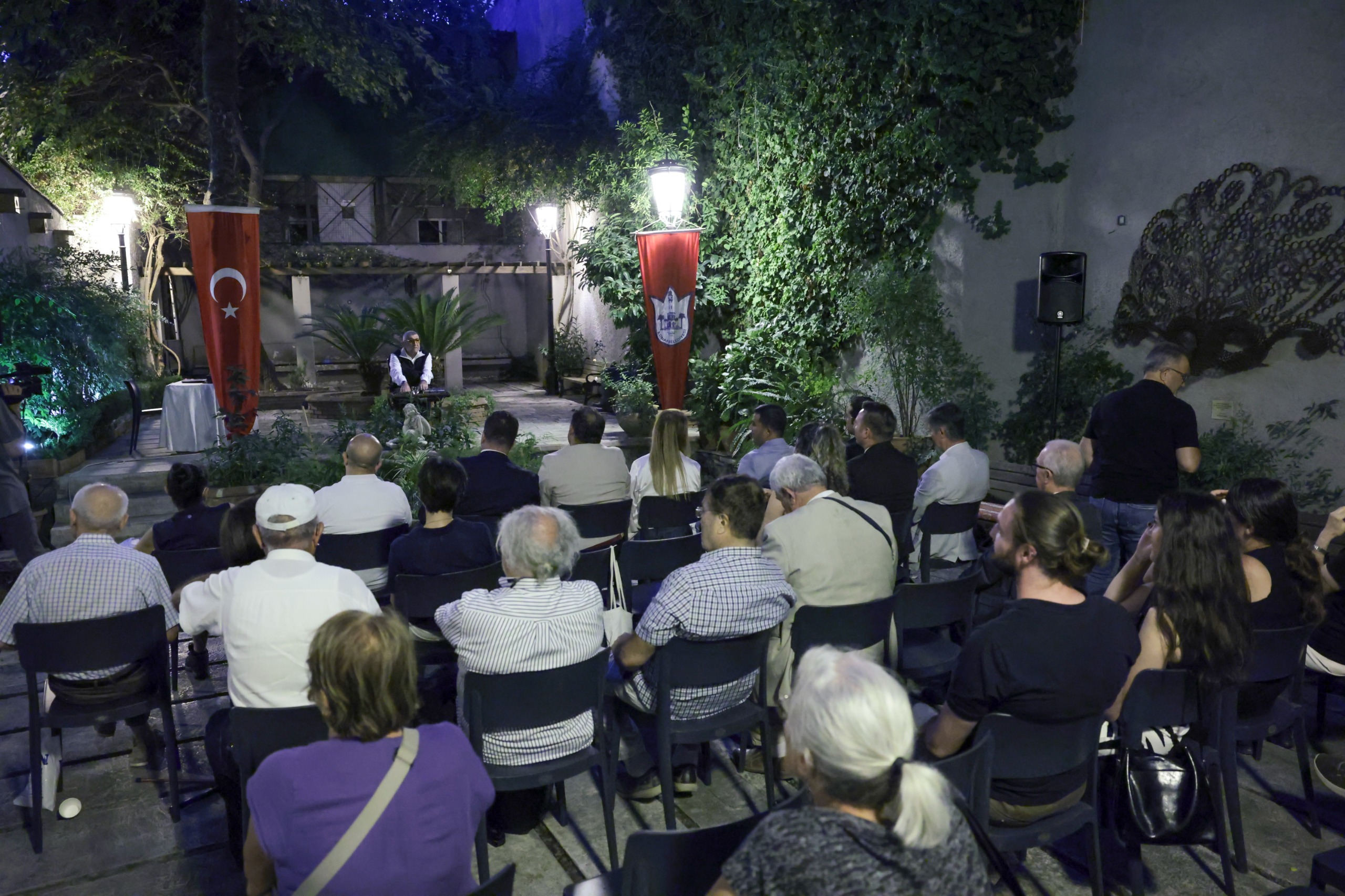 Kültürel Miras Söyleşileri’nde İzmir’in sembol lezzetleri ve Kemeraltı ele alındı Kültürel Miras Söyleşileri’nde İzmir’in sembol lezzetleri ve Kemeraltı ele alındı
