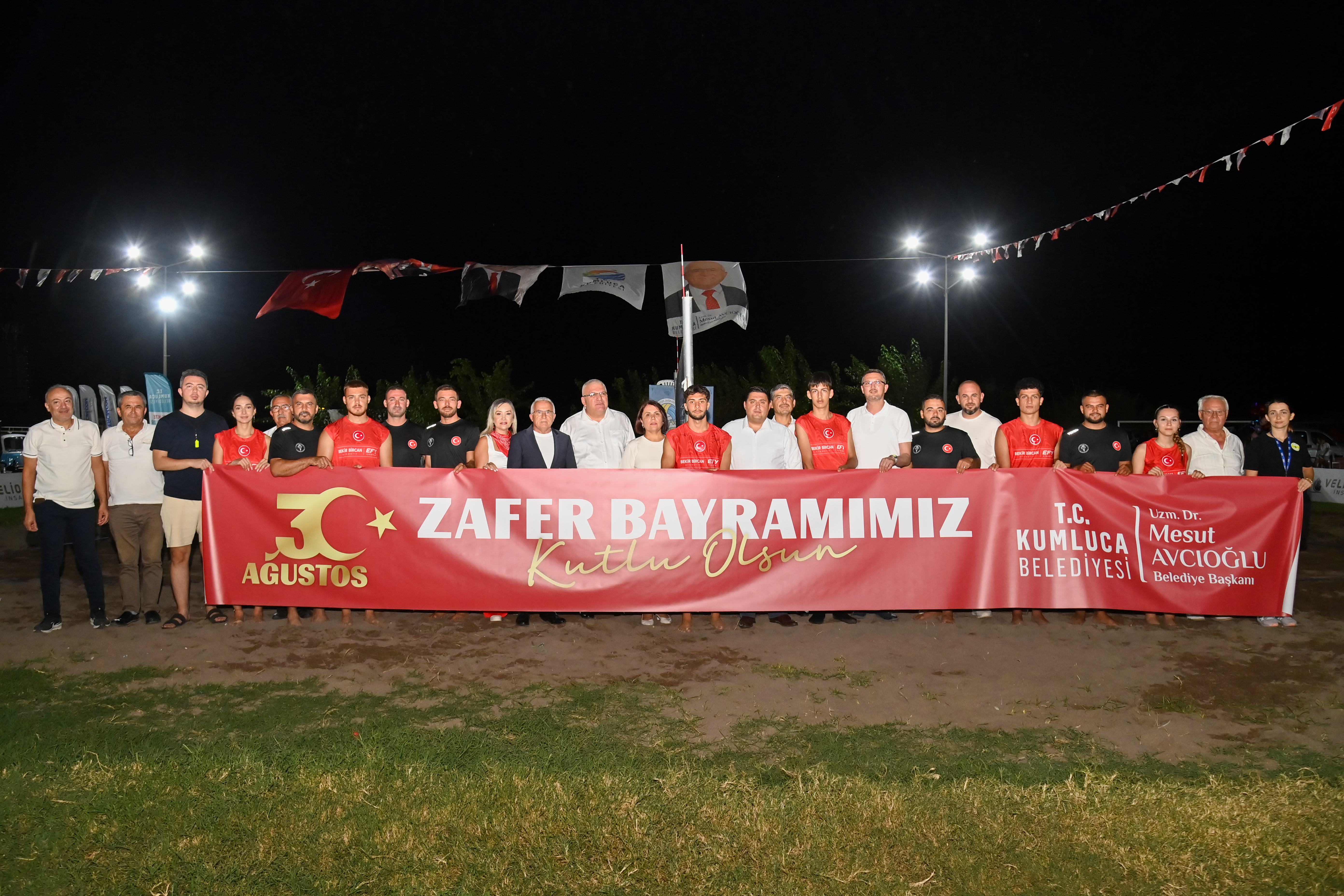 Kumluca’da 30 Ağustos Zafer Bayramı spor ve müzik etkinlikleriyle kutlandı Kumluca’da 30 Ağustos Zafer Bayramı spor ve müzik etkinlikleriyle kutlandı