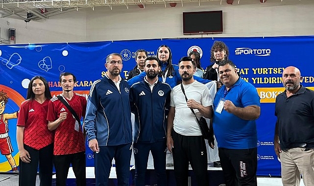 Kürsülerde yine Kağıtspor var Kürsülerde yine Kağıtspor var
