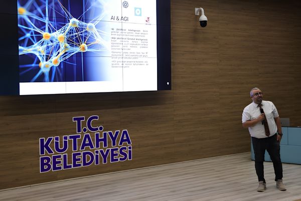 Kütahya Belediyesi personeline yapay zeka eğitimi Kütahya Belediyesi personeline yapay zeka eğitimi