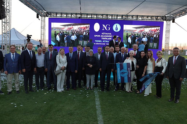 Kütahya Spor Akademisi Vakfı Tesisleri'nin temeli atıldı
Kütahya Spor Akademisi Vakfı Tesisleri'nin temeli atıldı
