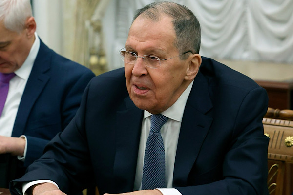 Lavrov: Terörist saldırıları kutlayan Kiev rejiminin seviyesine inmeyeceğiz Lavrov: Terörist saldırıları kutlayan Kiev rejiminin seviyesine inmeyeceğiz