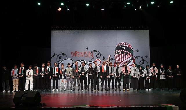 LİMA'da Gençlerin Dilinden Gazze'nin Direnişi Şiire Döküldü LİMA'da Gençlerin Dilinden Gazze'nin Direnişi Şiire Döküldü