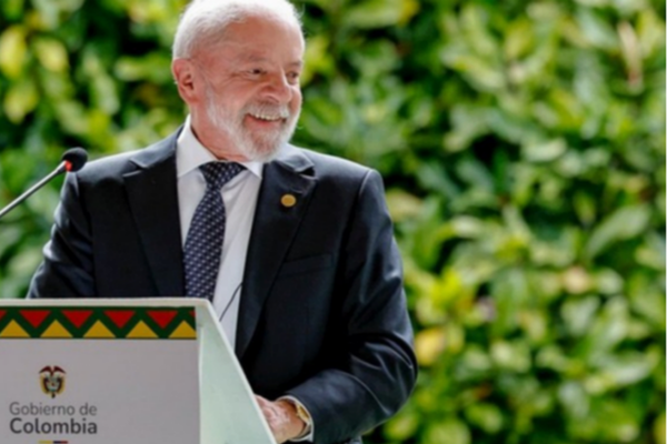 Lula da Silva: Sağlığa yatırım yaptığımızda insanlara yatırım yapıyoruz Lula da Silva: Sağlığa yatırım yaptığımızda insanlara yatırım yapıyoruz