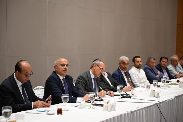 Malatya Büyükşehir Belediye Başkanı Er, İstişare Toplantısı'na katıldı Malatya Büyükşehir Belediye Başkanı Er, İstişare Toplantısı'na katıldı