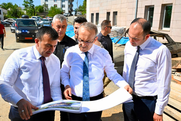 Malatya Valisi Yavuz Pütürge'de kamu yatırımlarını inceledi Malatya Valisi Yavuz Pütürge'de kamu yatırımlarını inceledi