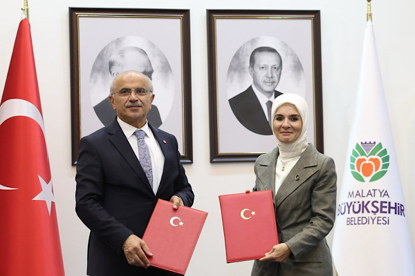 Malatya’da Engelsiz Yaşam Merkezi için protokol imzalandı
Malatya’da Engelsiz Yaşam Merkezi için protokol imzalandı