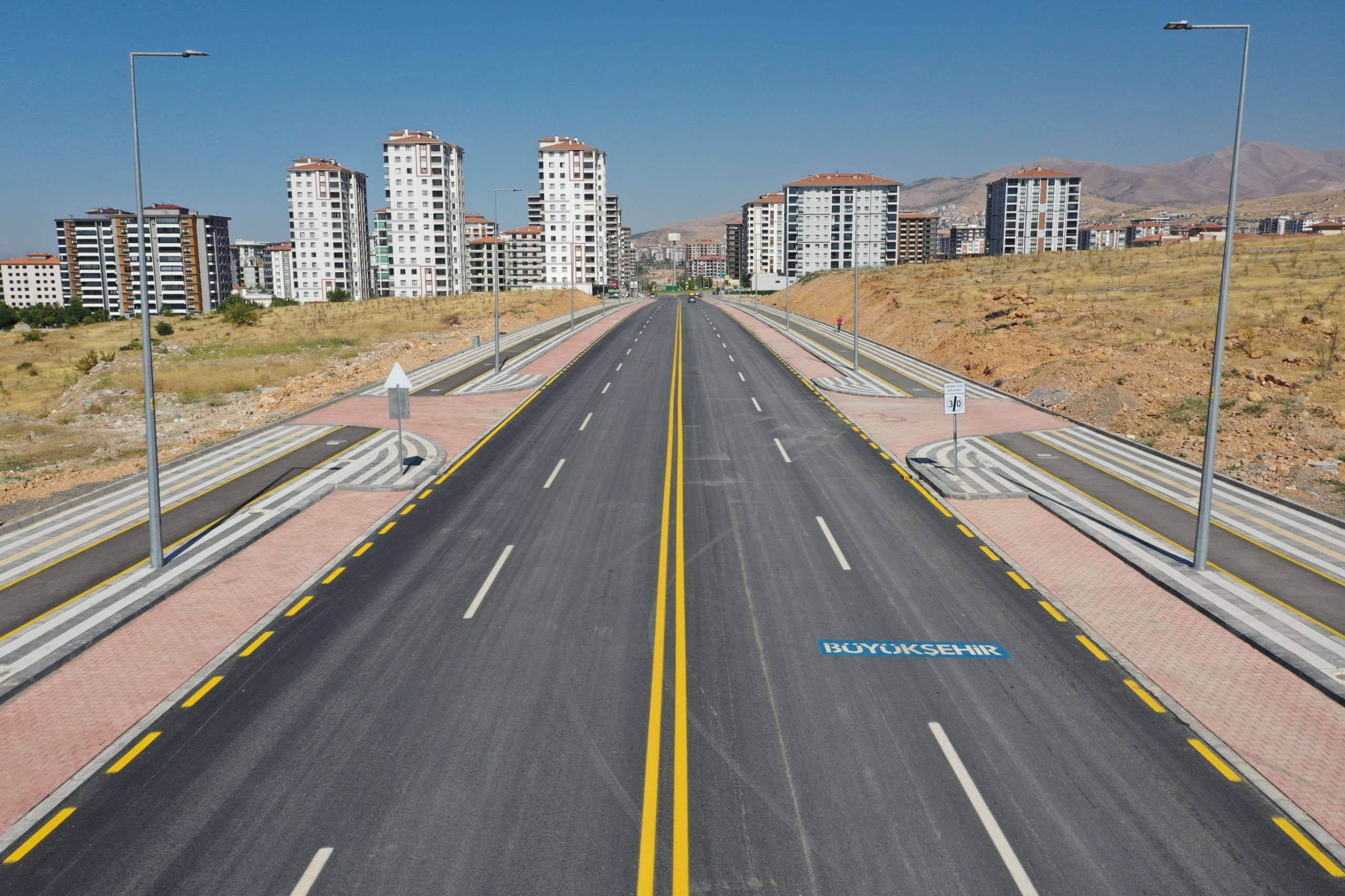Malatya’da Filistin Caddesi 30 metre genişliğe çıkarıldı Malatya’da Filistin Caddesi 30 metre genişliğe çıkarıldı
