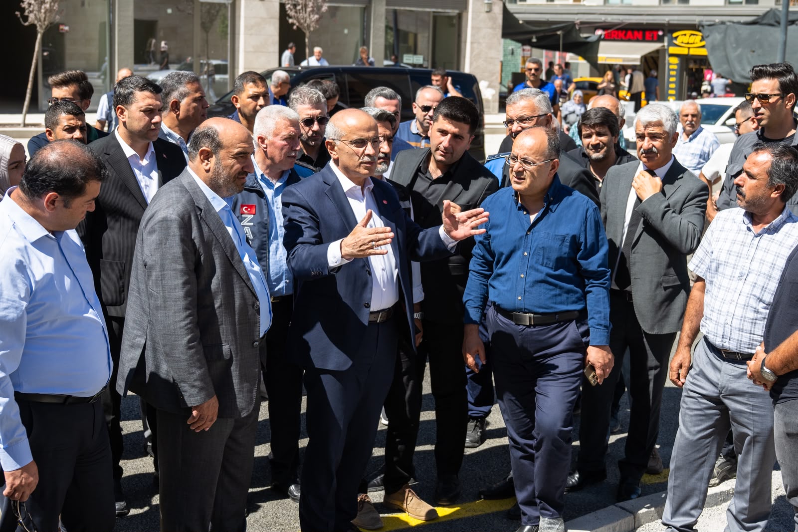 Malatya’da Kışla-Akpınar Kavşağı ve bağlantı yolları trafiğe açıldı Malatya’da Kışla-Akpınar Kavşağı ve bağlantı yolları trafiğe açıldı