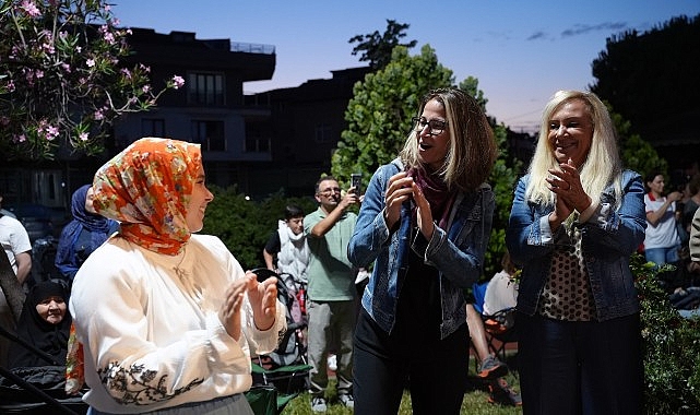 Maltepe'de 90'lar rüzgârı esti Maltepe'de 90'lar rüzgârı esti