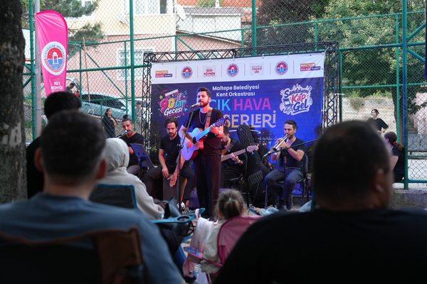 Maltepe'de açık hava konserleri mahalle parklarında sürüyor Maltepe'de açık hava konserleri mahalle parklarında sürüyor