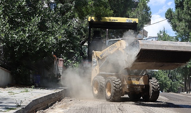 Maltepe'de Asfalt Mesaisi Cevizli'de Devam Ediyor Maltepe'de Asfalt Mesaisi Cevizli'de Devam Ediyor
