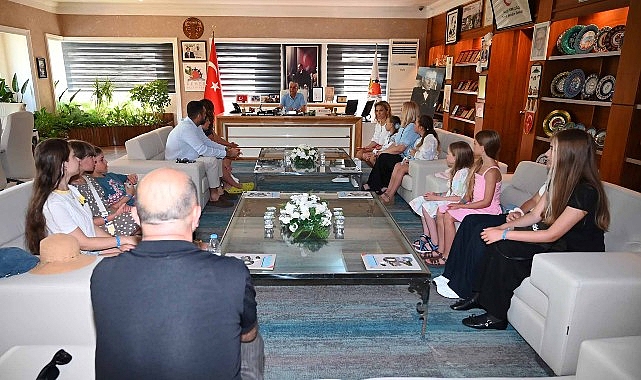 Maltepe'de çocuk tiyatroları yaz akşamlarını renklendiriyor Maltepe'de çocuk tiyatroları yaz akşamlarını renklendiriyor