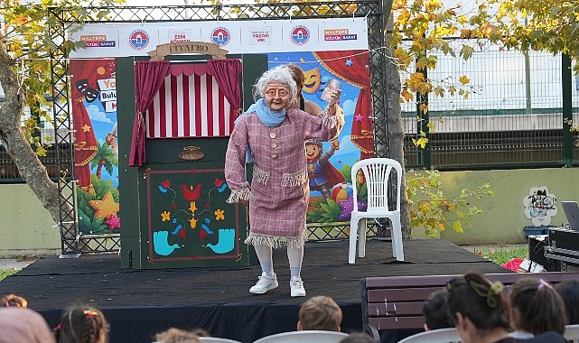 Maltepe'de yaz akşamları tiyatro ve konserle renkleniyor Maltepe'de yaz akşamları tiyatro ve konserle renkleniyor