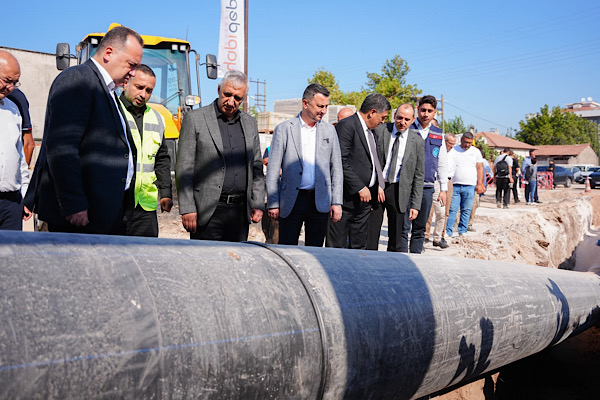 Manisa Akhisar’da 3,5 kilometrelik içme suyu hattı yenileniyor Manisa Akhisar’da 3,5 kilometrelik içme suyu hattı yenileniyor
