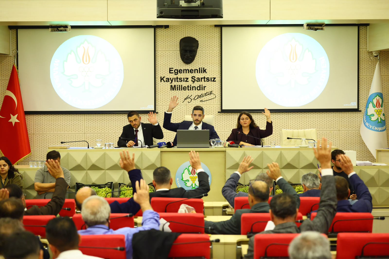 Manisa Büyükşehir Belediyesi Ekim ayı meclis toplantısını gerçekleştirdi Manisa Büyükşehir Belediyesi Ekim ayı meclis toplantısını gerçekleştirdi