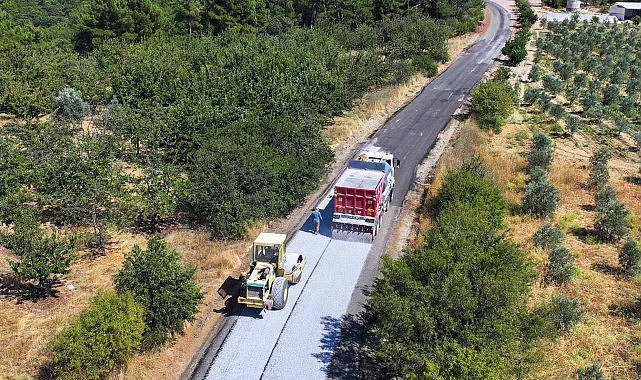 Manisa Büyükşehir'den Gördes İlçesine 14 Kilometrelik Asfalt Çalışması Manisa Büyükşehir'den Gördes İlçesine 14 Kilometrelik Asfalt Çalışması