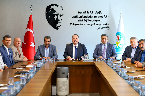 Manisa'da 16 ilçeye 20,9 milyon liralık tarım ekipmanı desteği Manisa'da 16 ilçeye 20,9 milyon liralık tarım ekipmanı desteği