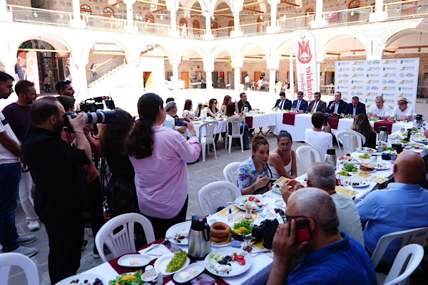Manisa’da Bağbozumu Şenlikleri’nin programı tanıtıldı Manisa’da Bağbozumu Şenlikleri’nin programı tanıtıldı