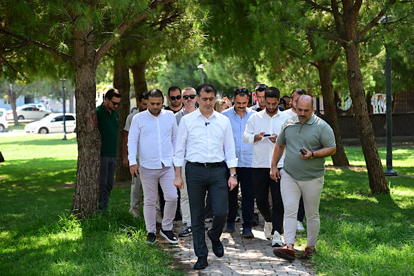 Manisa’da mahallelerin talepleri saha çalışmalarıyla değerlendiriliyor Manisa’da mahallelerin talepleri saha çalışmalarıyla değerlendiriliyor