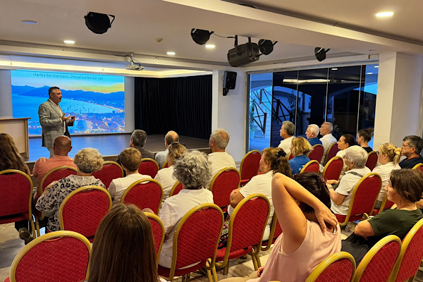 Marmaris’te “İzmarit Savaşçıları” projesi için ilk toplantı yapıldı Marmaris’te “İzmarit Savaşçıları” projesi için ilk toplantı yapıldı