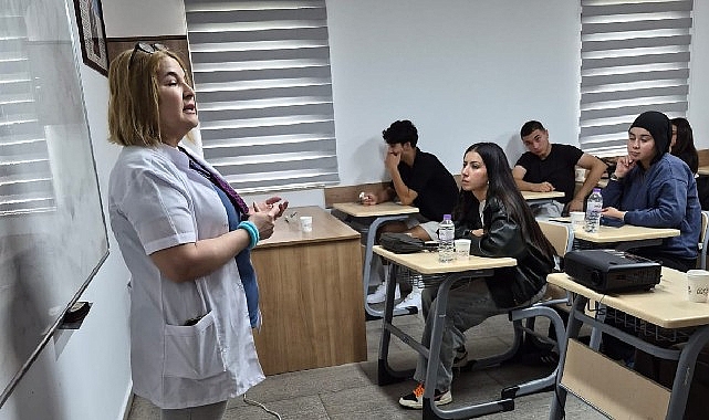 Matematik Öğretmeni Hicran Güler'den Ahmet Erkal Destek Eğitim Kursu'na teşekkür: “Kendimi Bir Ailenin Parçası Gibi Hissettim"