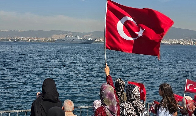 Mavi Vatan'a Kocaeli'den görkemli selam Mavi Vatan'a Kocaeli'den görkemli selam