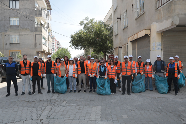 Medya Mahallesi’nde kapsamlı temizlik çalışması yapıldı Medya Mahallesi’nde kapsamlı temizlik çalışması yapıldı