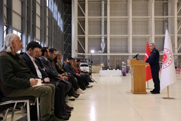 Mekke Savunma İttifakı kapsamında üç ülkenin genelkurmay başkanları Riyad’da görüştü Mekke Savunma İttifakı kapsamında üç ülkenin genelkurmay başkanları Riyad’da görüştü