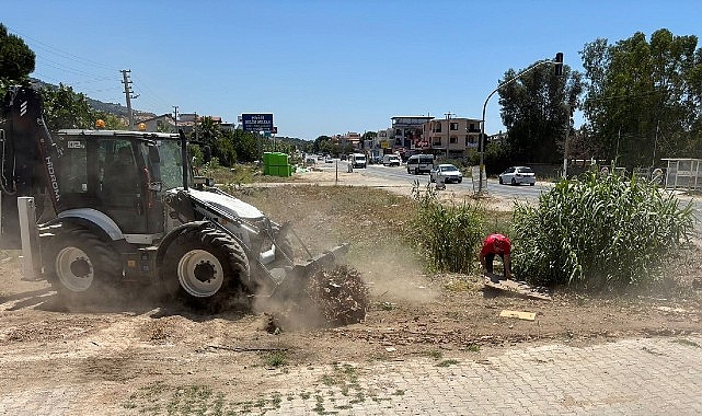 Menderes'in Sahil Bölgesinde Atık Seferberliği Menderes'in Sahil Bölgesinde Atık Seferberliği