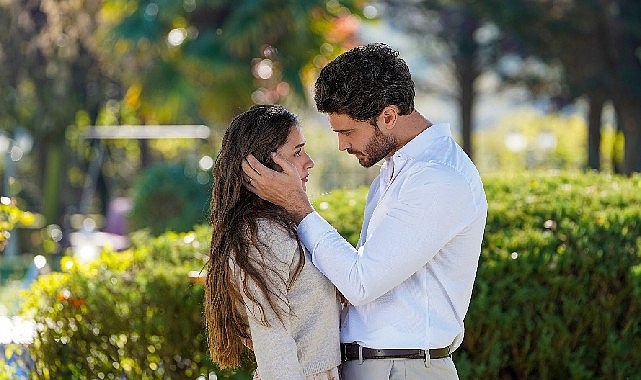 Merakla beklenen yeni dizi 'Menekşe' sete çıktı