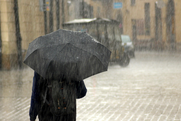 Meteoroloji’den kuvvetli yağış ve rüzgar uyarısı: 40-60 km/saat esecek Meteoroloji’den kuvvetli yağış ve rüzgar uyarısı: 40-60 km/saat esecek