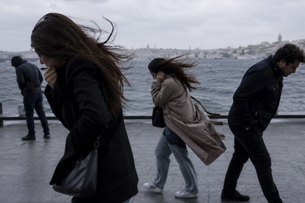 MGM’den Marmara için kuvvetli rüzgar uyarısı MGM’den Marmara için kuvvetli rüzgar uyarısı