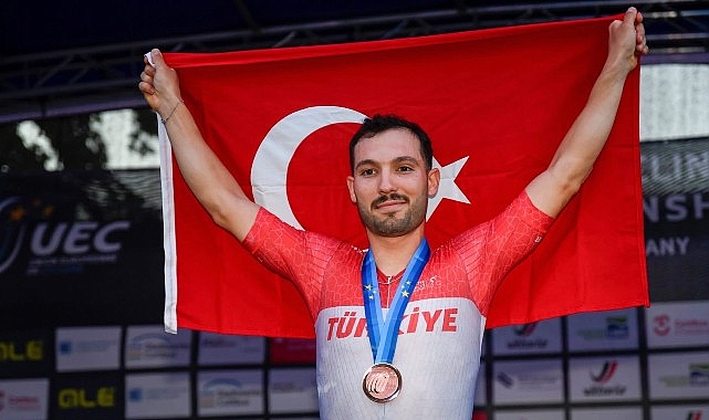 Milli Bisikletçimiz Dünya Sıralamasının Zirvesinde Milli Bisikletçimiz Dünya Sıralamasının Zirvesinde