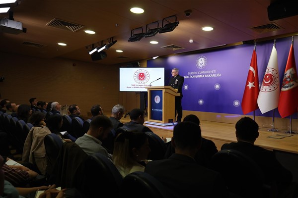 MSB: Hudutlarda 422 kişi yakalandı MSB: Hudutlarda 422 kişi yakalandı