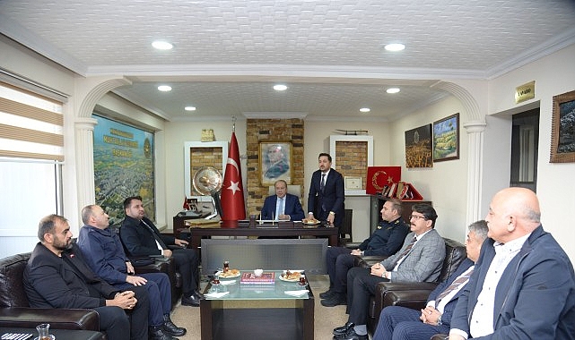 Muhtarlar Günü'nde Anlamlı Kutlama Muhtarlar Günü'nde Anlamlı Kutlama