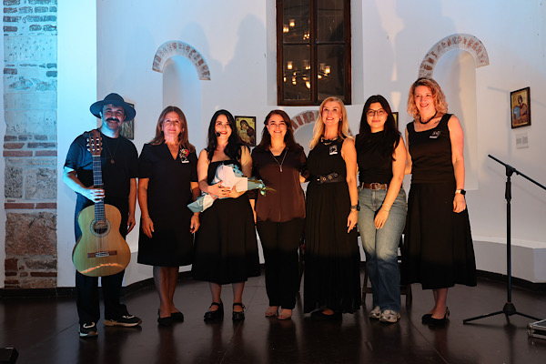 Mysia Festivali “Amalia” oyunuyla başladı Mysia Festivali “Amalia” oyunuyla başladı