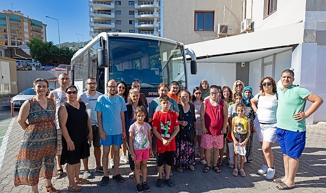 Narlıdere Belediyesi, Özel Gereksinimli Bireyleri Denizle Buluşturdu Narlıdere Belediyesi, Özel Gereksinimli Bireyleri Denizle Buluşturdu