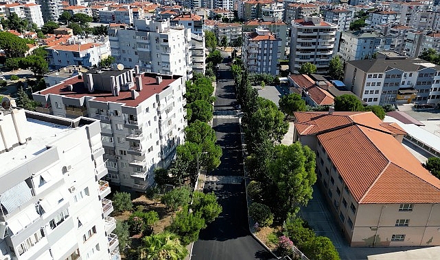 Narlıdere'de Asfalt Mesaisi Hız Kesmiyor Narlıdere'de Asfalt Mesaisi Hız Kesmiyor