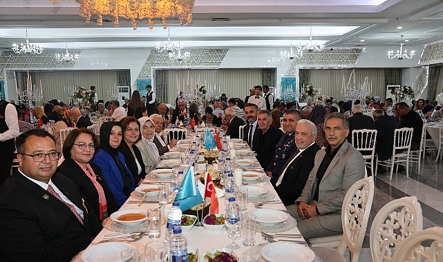 Nilüfer Belediyesi'nden şehit aileleri ve gaziler onuruna yemek Nilüfer Belediyesi'nden şehit aileleri ve gaziler onuruna yemek