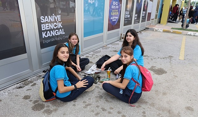 Öğrenciler kitapların dünyasını keşfetti Öğrenciler kitapların dünyasını keşfetti