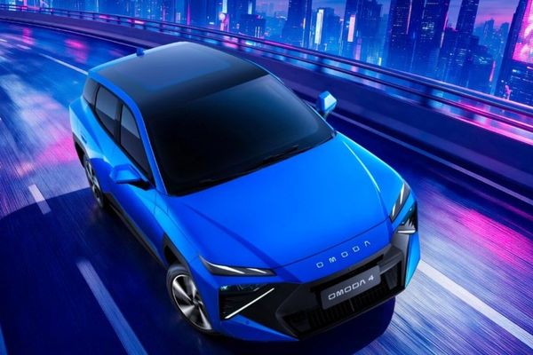 OMODA 4 Paris’te geleceğin otomobil deneyimini sahneye taşıdı OMODA 4 Paris’te geleceğin otomobil deneyimini sahneye taşıdı