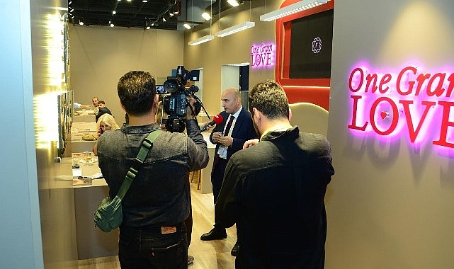 OneGramLove 60. IJS Istanbul Jewelry Show'da tanıtıldı OneGramLove 60. IJS Istanbul Jewelry Show'da tanıtıldı
